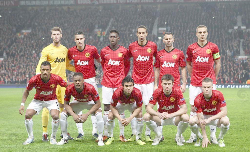 审视足球的 审视足球的