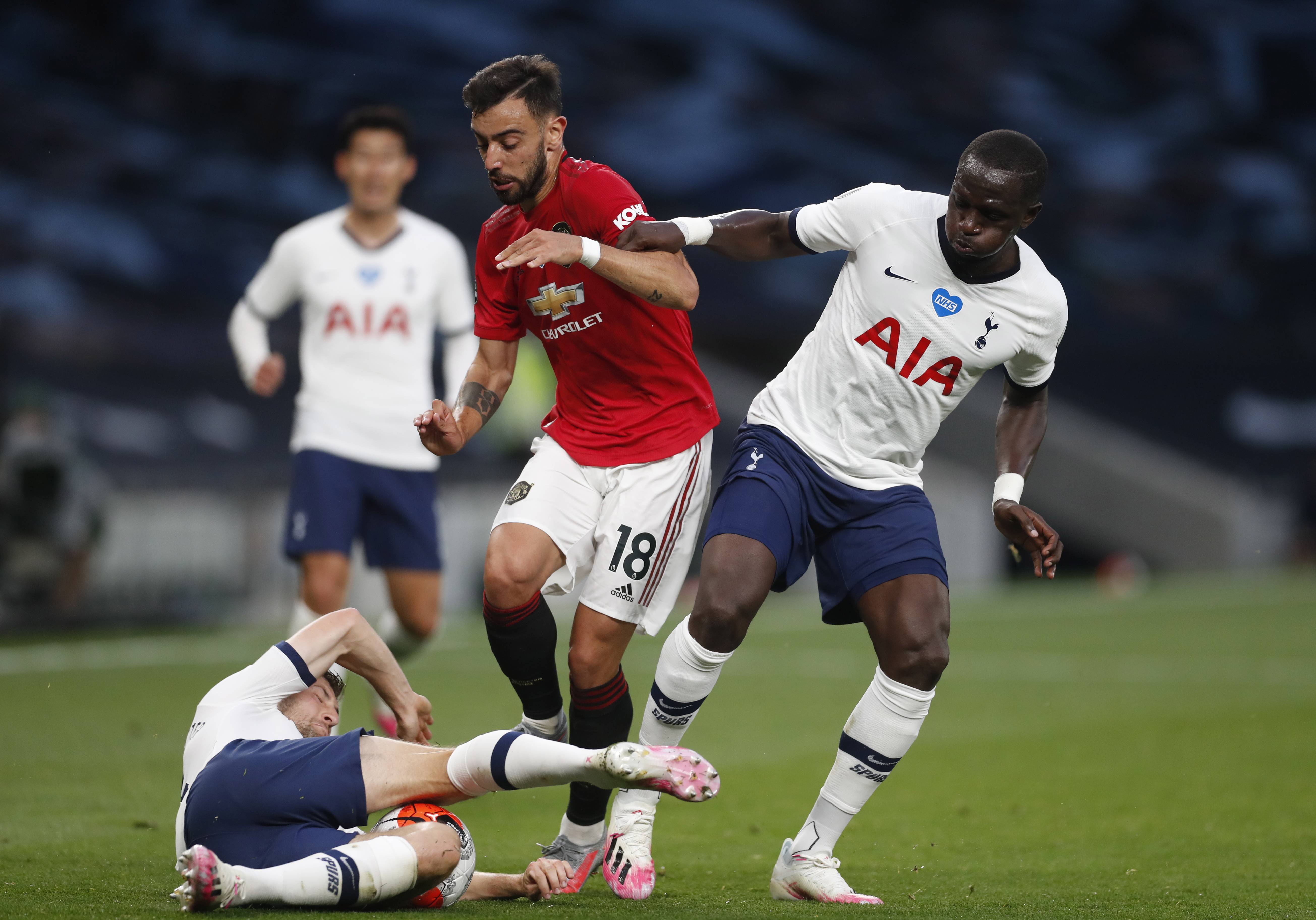 他积极参与 他积极参与